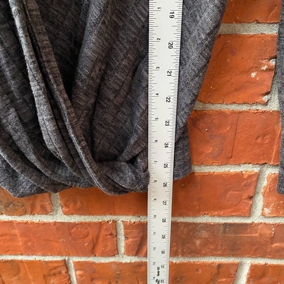 Rock & Republic XL Gray Vneck Wrap Long Sleeve Top - Picture 7 of 8
